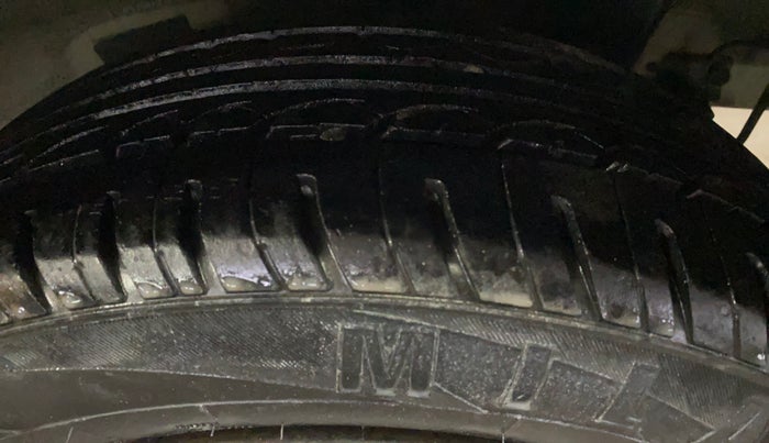 2016 Hyundai Grand i10 1.2 SPORTZ PRIME EDITION VTVT, Petrol, Manual, 89,568 km, Left Rear Tyre Tread