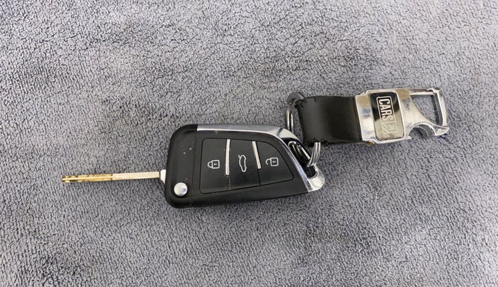 2018 Honda WR-V 1.2L I-VTEC S MT, CNG, Manual, 68,744 km, Key Close Up