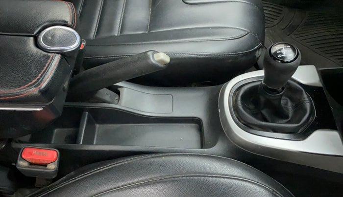 2018 Honda WR-V 1.2L I-VTEC S MT, CNG, Manual, 68,744 km, Gear Lever
