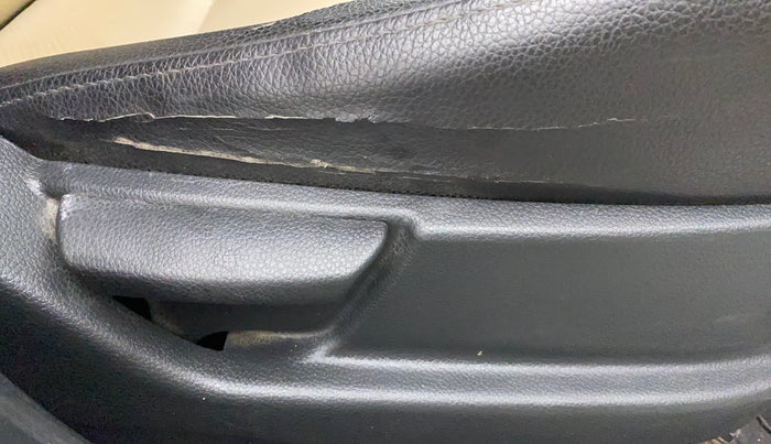 2016 Hyundai Eon ERA +, Petrol, Manual, 59,946 km, Driver Side Adjustment Panel