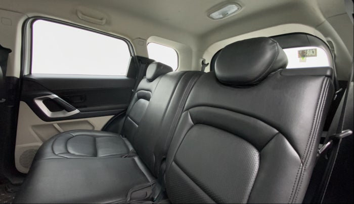 2021 Tata Safari XMA, Diesel, Automatic, 61,543 km, Right Side Rear Door Cabin