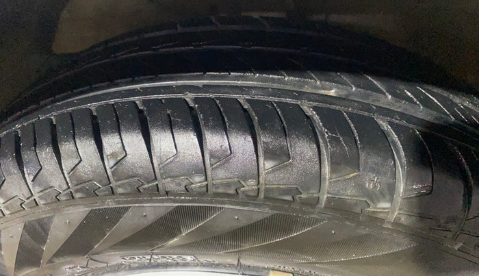 2024 Maruti Swift VXI CNG, CNG, Manual, 11,703 km, Left Front Tyre Tread