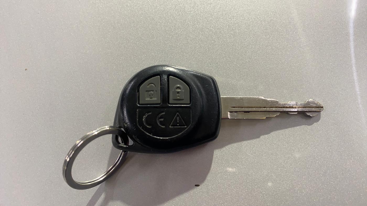 2024 Maruti Swift VXI, CNG, Manual, 11,703 km, Key Close Up