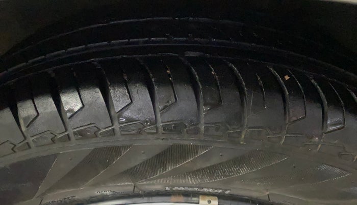 2024 Maruti Swift VXI CNG, CNG, Manual, 11,703 km, Left Rear Tyre Tread