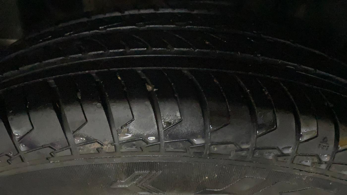 2024 Maruti Swift VXI, CNG, Manual, 11,703 km, Right Rear Tyre Tread