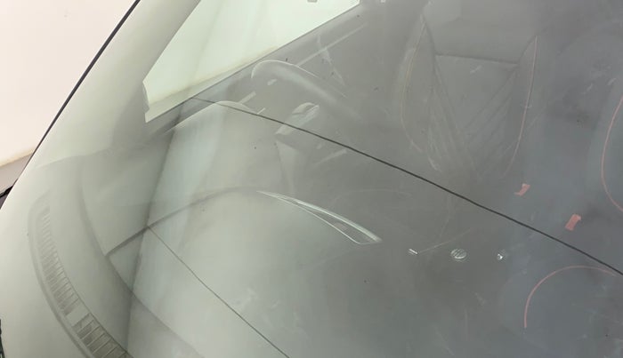 2017 Maruti Swift VDI ABS, Diesel, Manual, 49,691 km, Front windshield - Minor spot on windshield