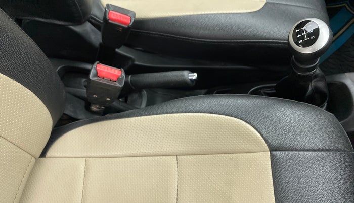 2015 Maruti Wagon R 1.0 VXI, Petrol, Manual, 55,353 km, Gear Lever