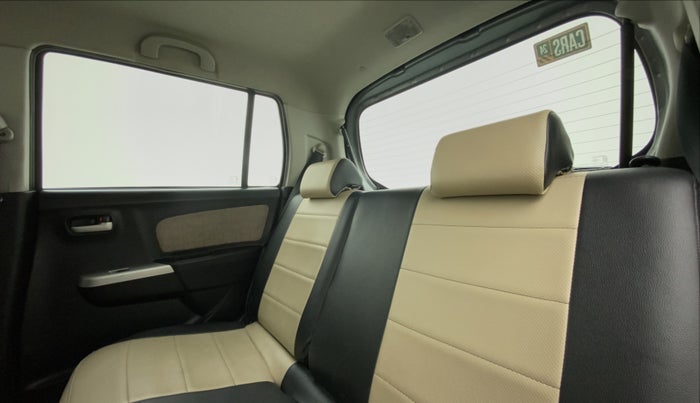 2015 Maruti Wagon R 1.0 VXI, Petrol, Manual, 55,353 km, Right Side Rear Door Cabin