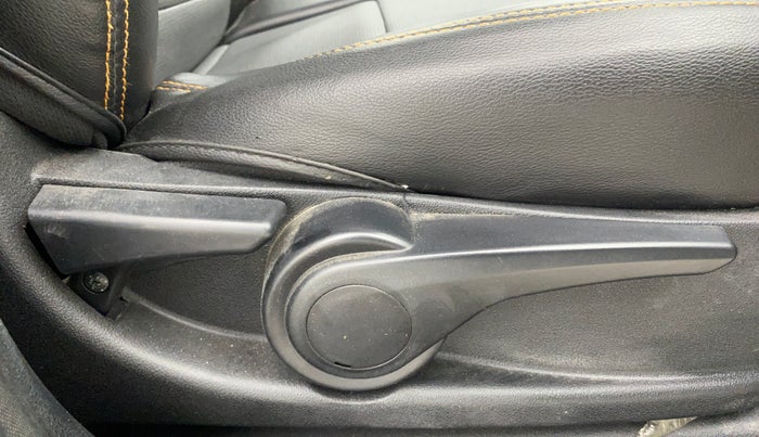 2016 Tata Tiago XZ PETROL, Petrol, Manual, 31,225 km, Driver Side Adjustment Panel