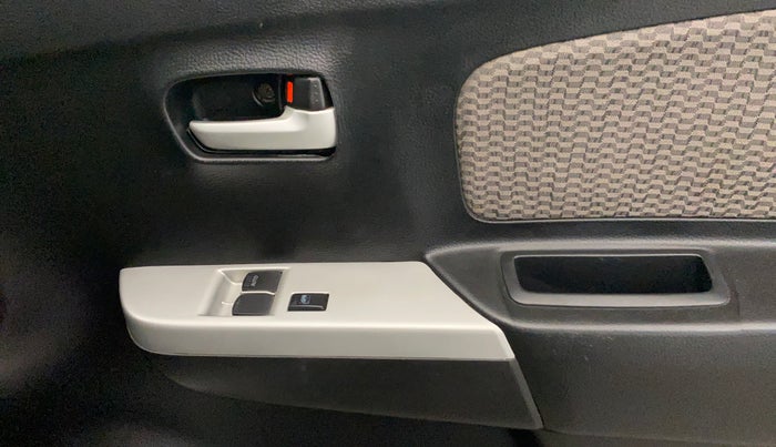 2016 Maruti Wagon R 1.0 LXI, Petrol, Manual, 75,066 km, Driver Side Door Panels Control