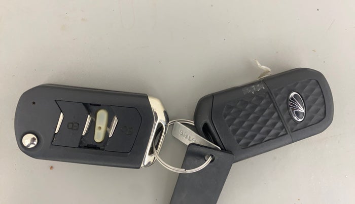 2021 Mahindra Thar LX PETROL HT 4WD AT, Petrol, Automatic, 26,348 km, Key Close Up