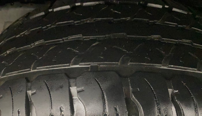 2021 Mahindra Thar LX PETROL HT 4WD AT, Petrol, Automatic, 26,348 km, Left Rear Tyre Tread