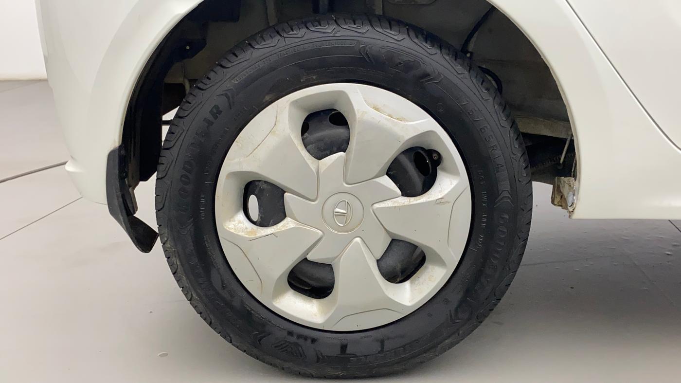 2022 Tata Tiago XT PETROL, Petrol, Manual, 10,806 km, Right Rear Wheel