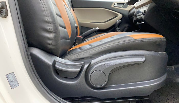 2015 Hyundai Elite i20 SPORTZ 1.2 (O), Petrol, Manual, 52,177 km, Driver Side Adjustment Panel