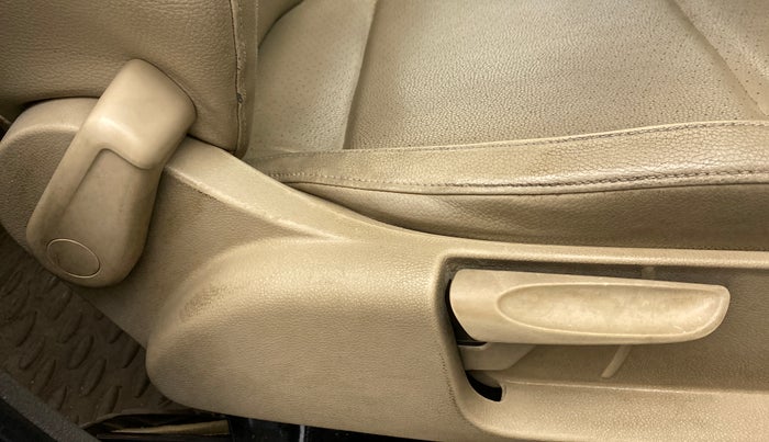 2015 Volkswagen Vento HIGHLINE PETROL, Petrol, Manual, 47,975 km, Driver Side Adjustment Panel