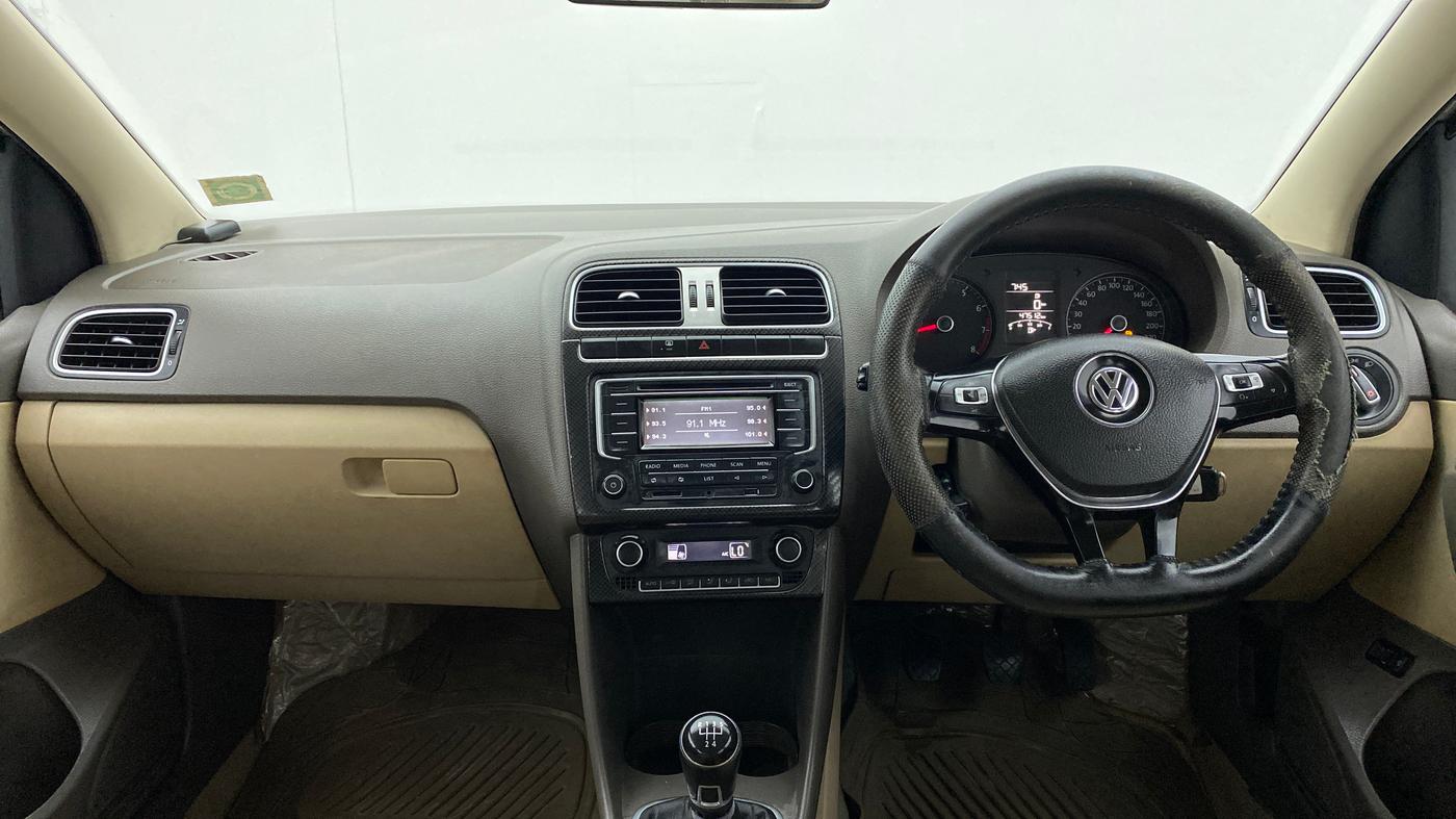 2015 Volkswagen Vento HIGHLINE PETROL, Petrol, Manual, 47,975 km, Dashboard