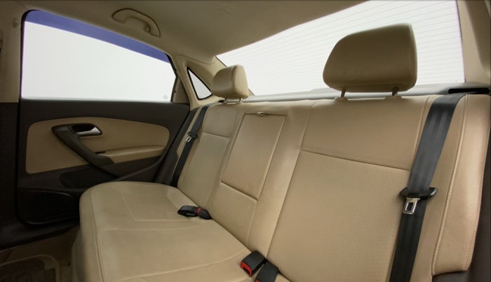 2015 Volkswagen Vento HIGHLINE PETROL, Petrol, Manual, 47,975 km, Right Side Rear Door Cabin