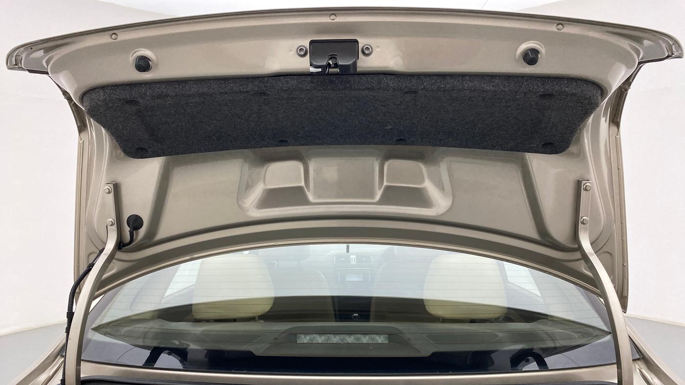 2015 Volkswagen Vento HIGHLINE PETROL, Petrol, Manual, 47,975 km, Boot Door Open
