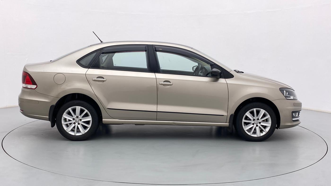 2015 Volkswagen Vento HIGHLINE PETROL, Petrol, Manual, 47,975 km, Right Side View