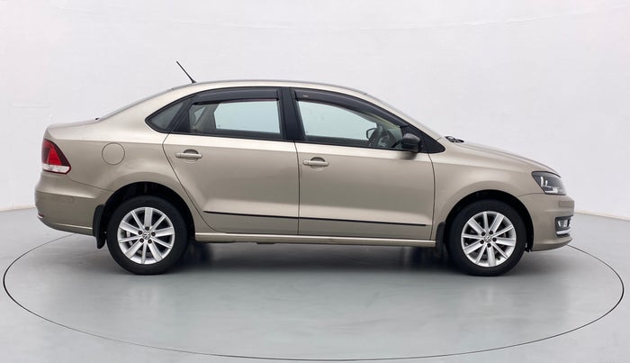 2015 Volkswagen Vento HIGHLINE PETROL, Petrol, Manual, 47,975 km, Right Side View