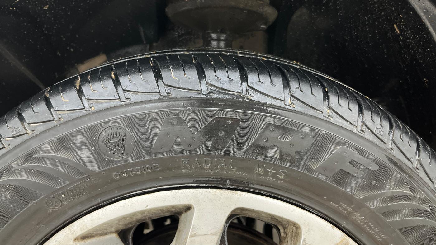 2017 Renault Duster RXL PETROL, Petrol, Manual, 67,583 km, Left Front Tyre Tread