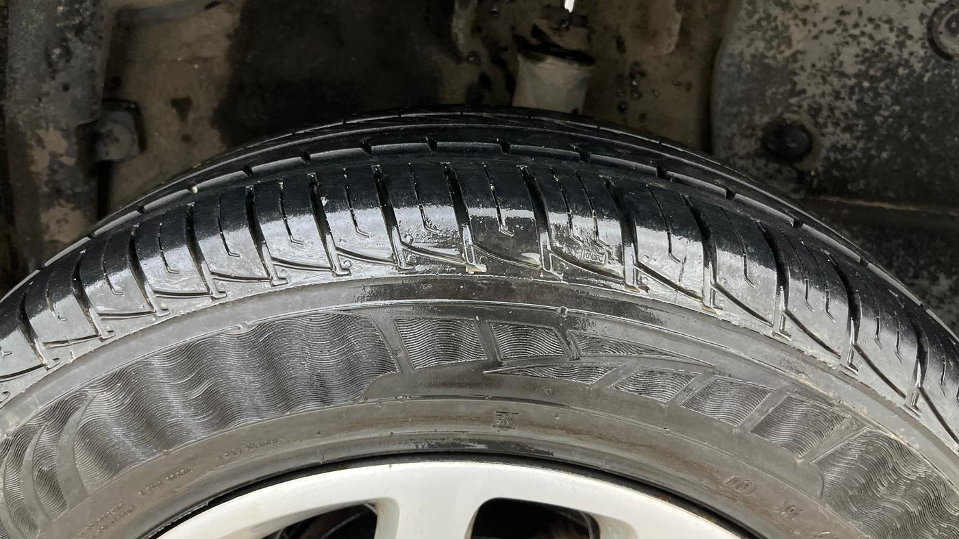2017 Renault Duster RXL PETROL, Petrol, Manual, 67,583 km, Left Rear Tyre Tread