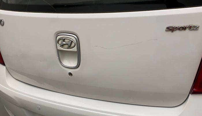 2013 Hyundai i10 SPORTZ 1.1, Petrol, Manual, 41,364 km, Dicky (Boot door) - Minor scratches