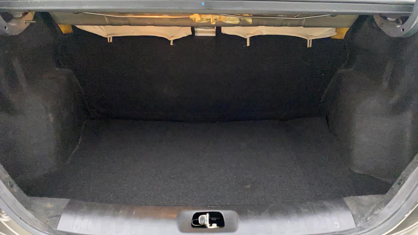 2015 Maruti Swift Dzire VXI, Petrol, Manual, 92,686 km, Boot Inside