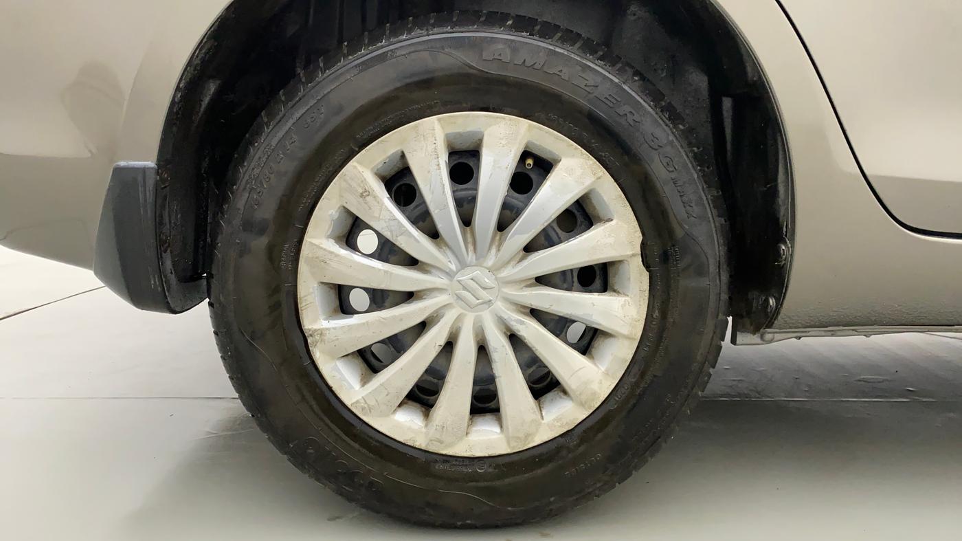2015 Maruti Swift Dzire VXI, Petrol, Manual, 92,686 km, Right Rear Wheel