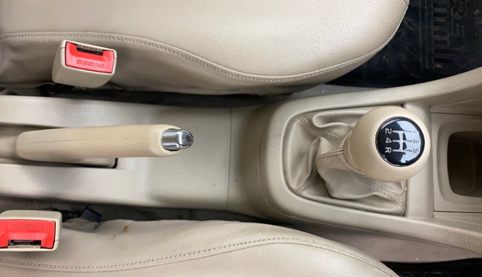 2013 Maruti Swift Dzire VXI, Petrol, Manual, 1,07,058 km, Gear Lever