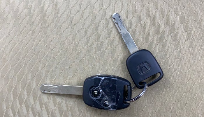 2014 Honda Amaze 1.5L I-DTEC S, Diesel, Manual, 1,48,630 km, Key Close Up