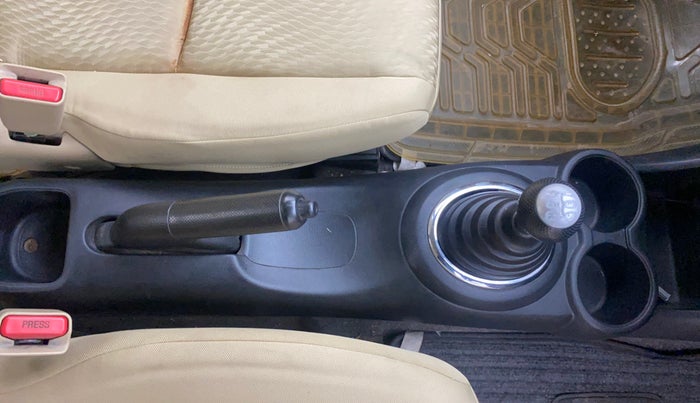 2014 Honda Amaze 1.5L I-DTEC S, Diesel, Manual, 1,48,630 km, Gear Lever