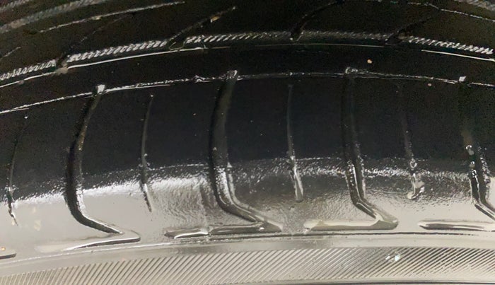 2014 Skoda Rapid ELEGANCE 1.6 MPI AT, CNG, Automatic, 43,105 km, Left Rear Tyre Tread