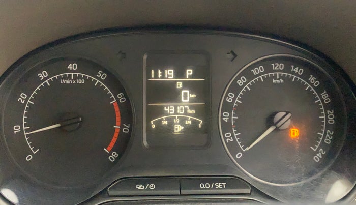 2014 Skoda Rapid ELEGANCE 1.6 MPI AT, CNG, Automatic, 43,105 km, Odometer Image