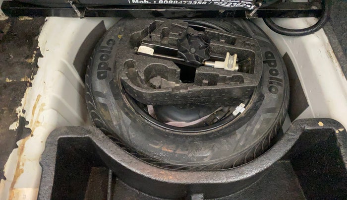 2014 Skoda Rapid ELEGANCE 1.6 MPI AT, CNG, Automatic, 43,105 km, Spare Tyre