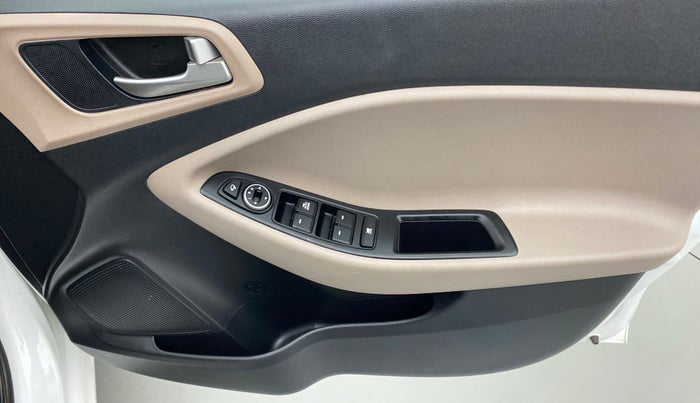 2020 Hyundai Elite i20 1.2 SPORTS PLUS VTVT, Petrol, Manual, 9,056 km, Driver Side Door Panels Control