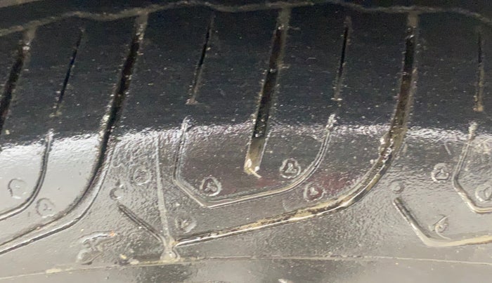 2016 Honda Jazz 1.2L I-VTEC V AT, Petrol, Automatic, 48,081 km, Right Front Tyre Tread