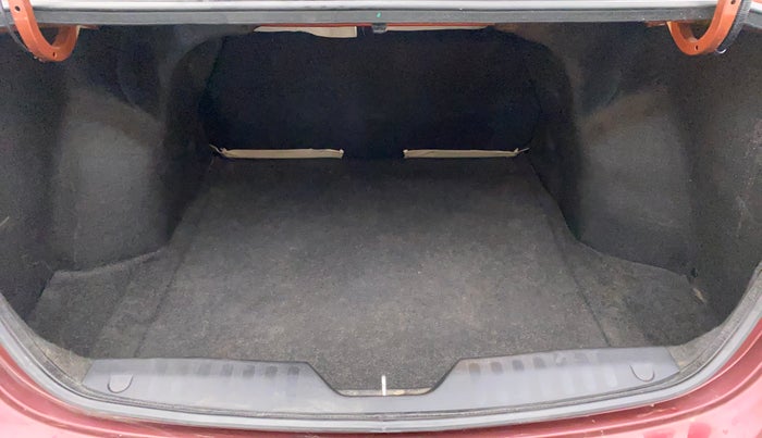 2016 Maruti Ciaz VXI, Petrol, Manual, 64,162 km, Boot Inside
