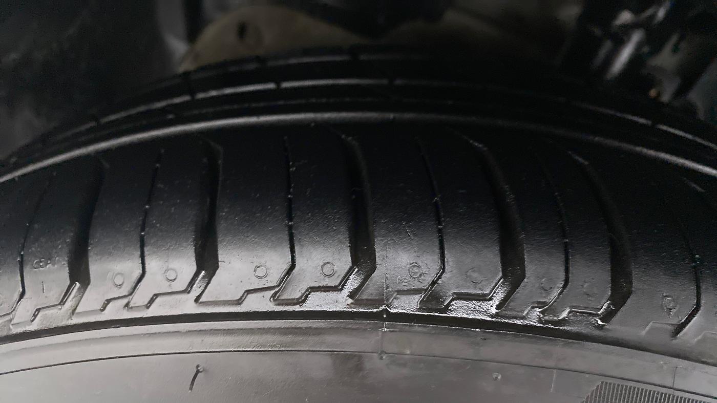2018 Ford FREESTYLE TREND 1.5 TDCI MT, Diesel, Manual, 35,653 km, Left Front Tyre Tread