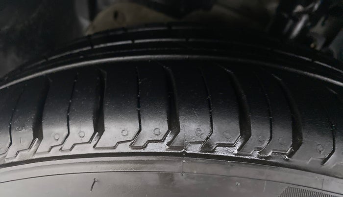 2018 Ford FREESTYLE TREND 1.5 TDCI MT, Diesel, Manual, 35,653 km, Left Front Tyre Tread