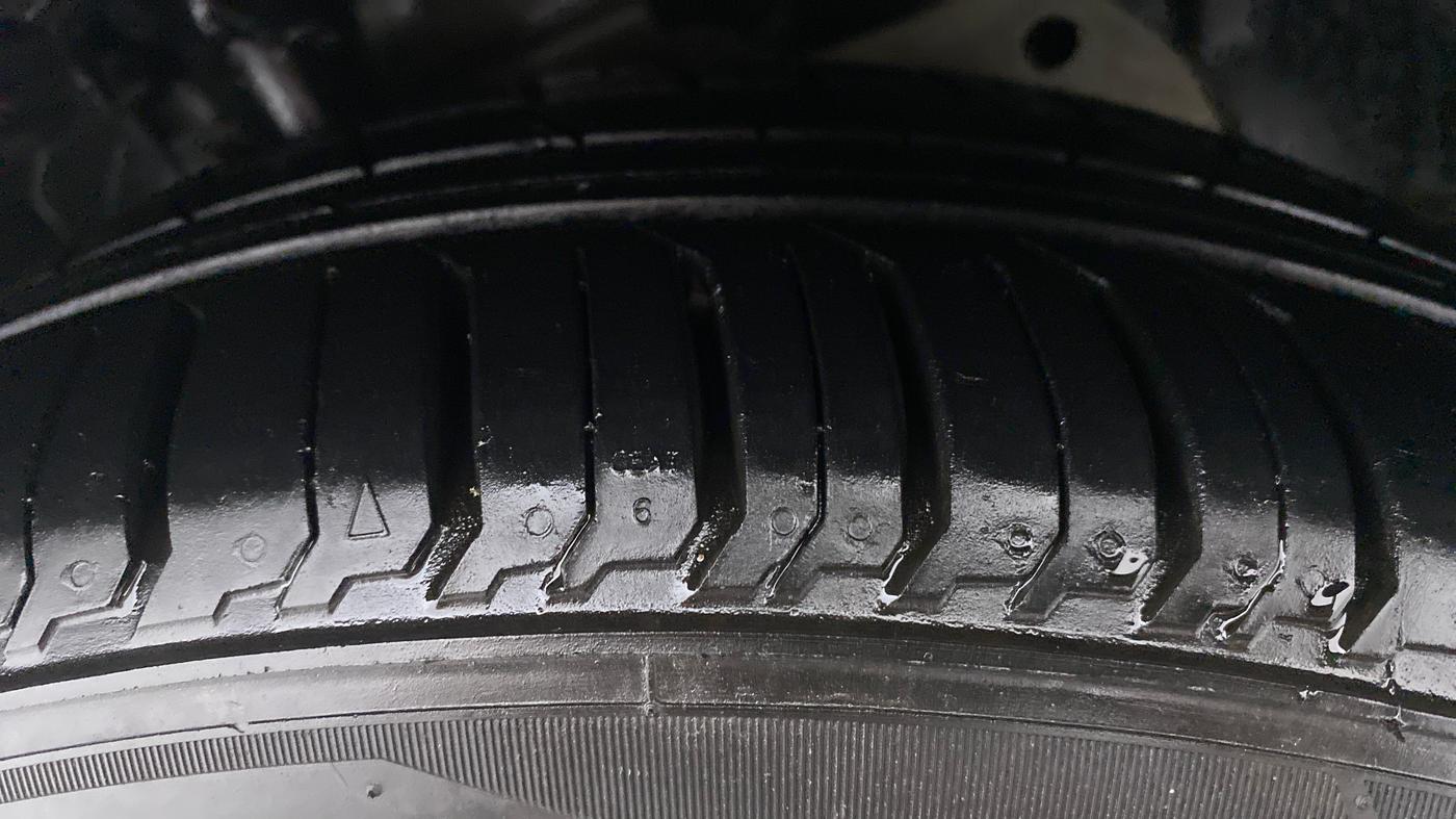 2018 Ford FREESTYLE TREND 1.5 TDCI MT, Diesel, Manual, 35,653 km, Right Front Tyre Tread