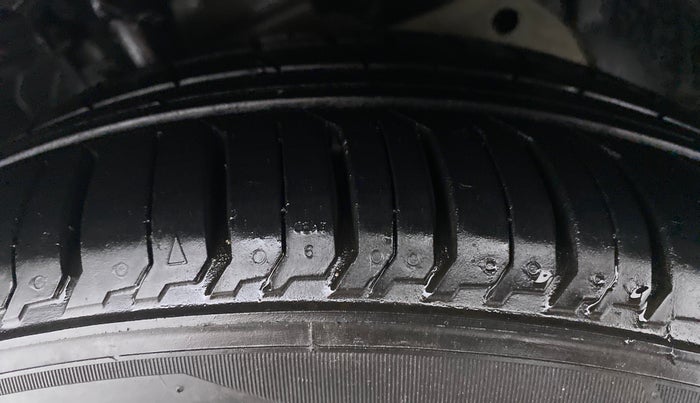 2018 Ford FREESTYLE TREND 1.5 TDCI MT, Diesel, Manual, 35,653 km, Right Front Tyre Tread