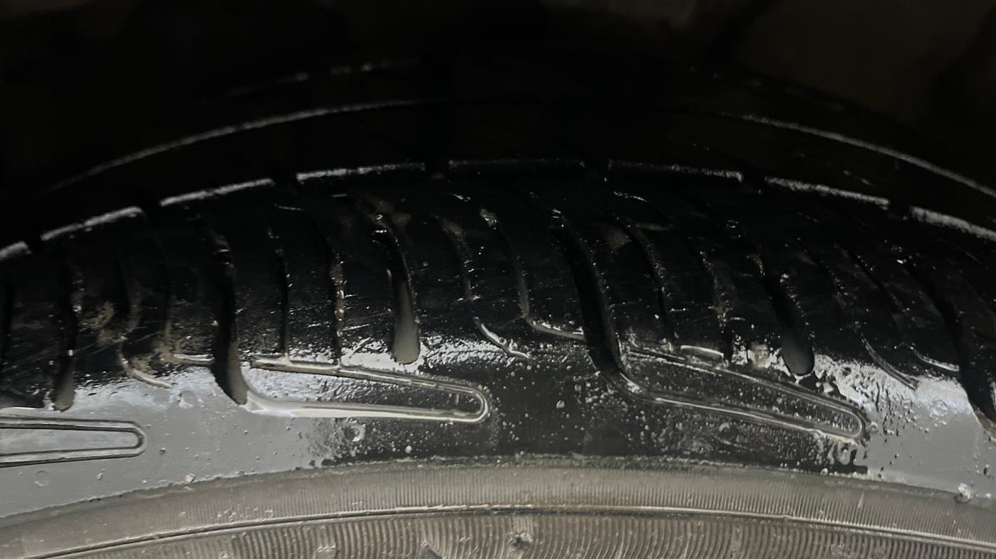 2013 Hyundai Verna FLUIDIC 1.6 VTVT SX OPT AT, Petrol, Automatic, 1,02,812 km, Left Front Tyre Tread