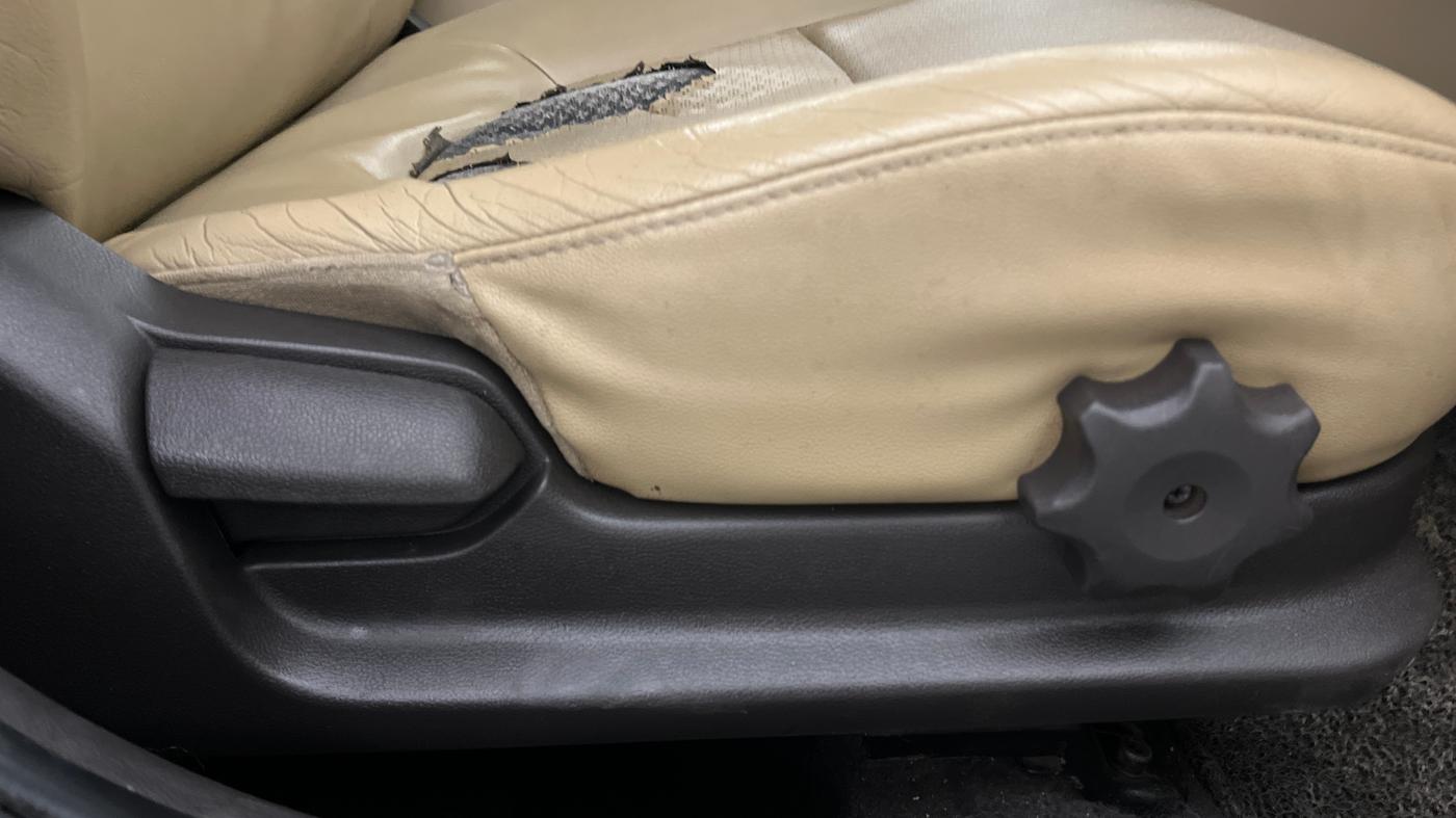 2013 Hyundai Verna FLUIDIC 1.6 VTVT SX OPT AT, Petrol, Automatic, 1,02,812 km, Driver Side Adjustment Panel