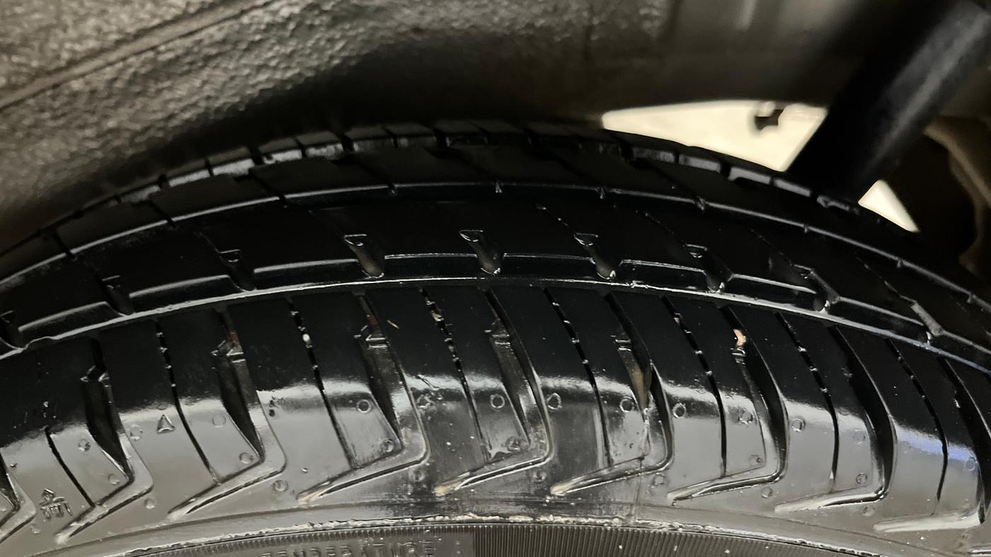 2016 Maruti Wagon R 1.0 LXI, Petrol, Manual, 59,727 km, Left Rear Tyre Tread