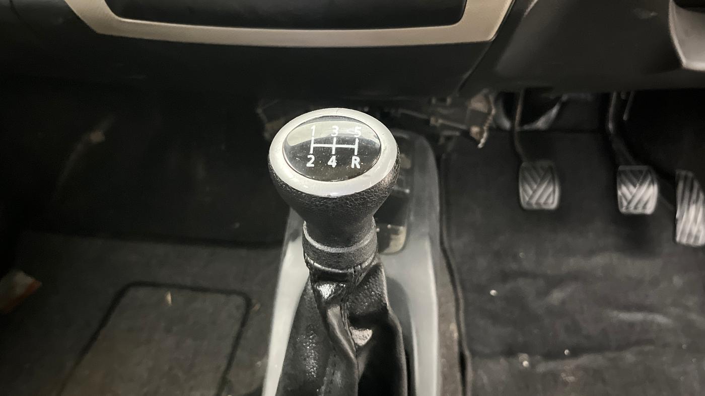 2016 Maruti Wagon R 1.0 LXI, Petrol, Manual, 59,727 km, Gear Lever