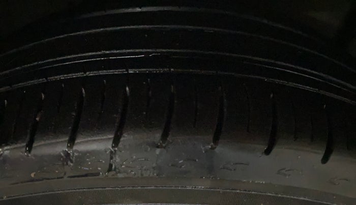 2018 Toyota YARIS G MT, Petrol, Manual, 71,573 km, Right Front Tyre Tread