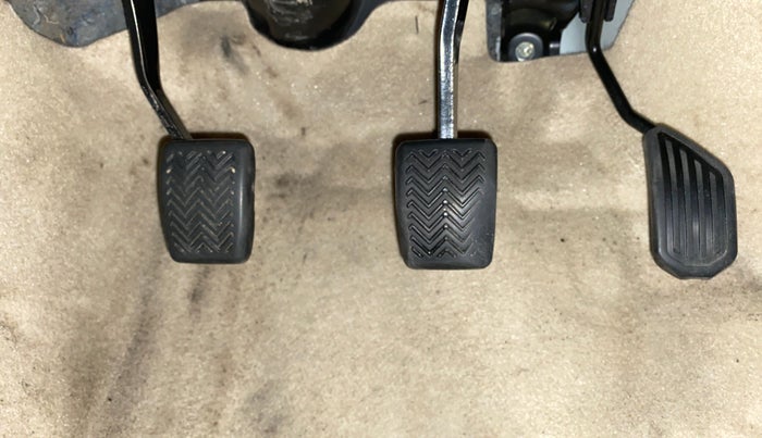 2018 Toyota YARIS G MT, Petrol, Manual, 71,573 km, Pedals