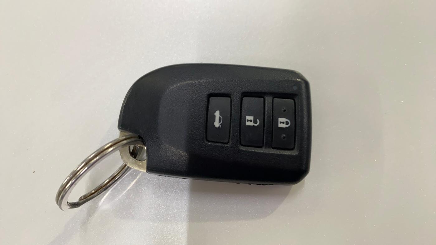 2018 Toyota YARIS G MT, Petrol, Manual, 71,573 km, Key Close Up