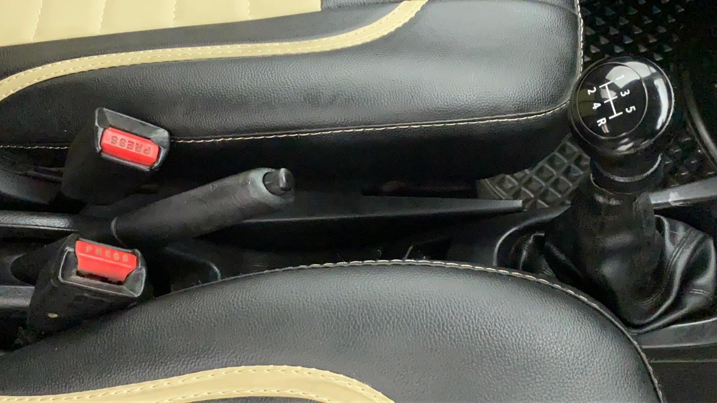2018 Maruti Wagon R 1.0 LXI, CNG, Manual, 67,492 km, Gear Lever